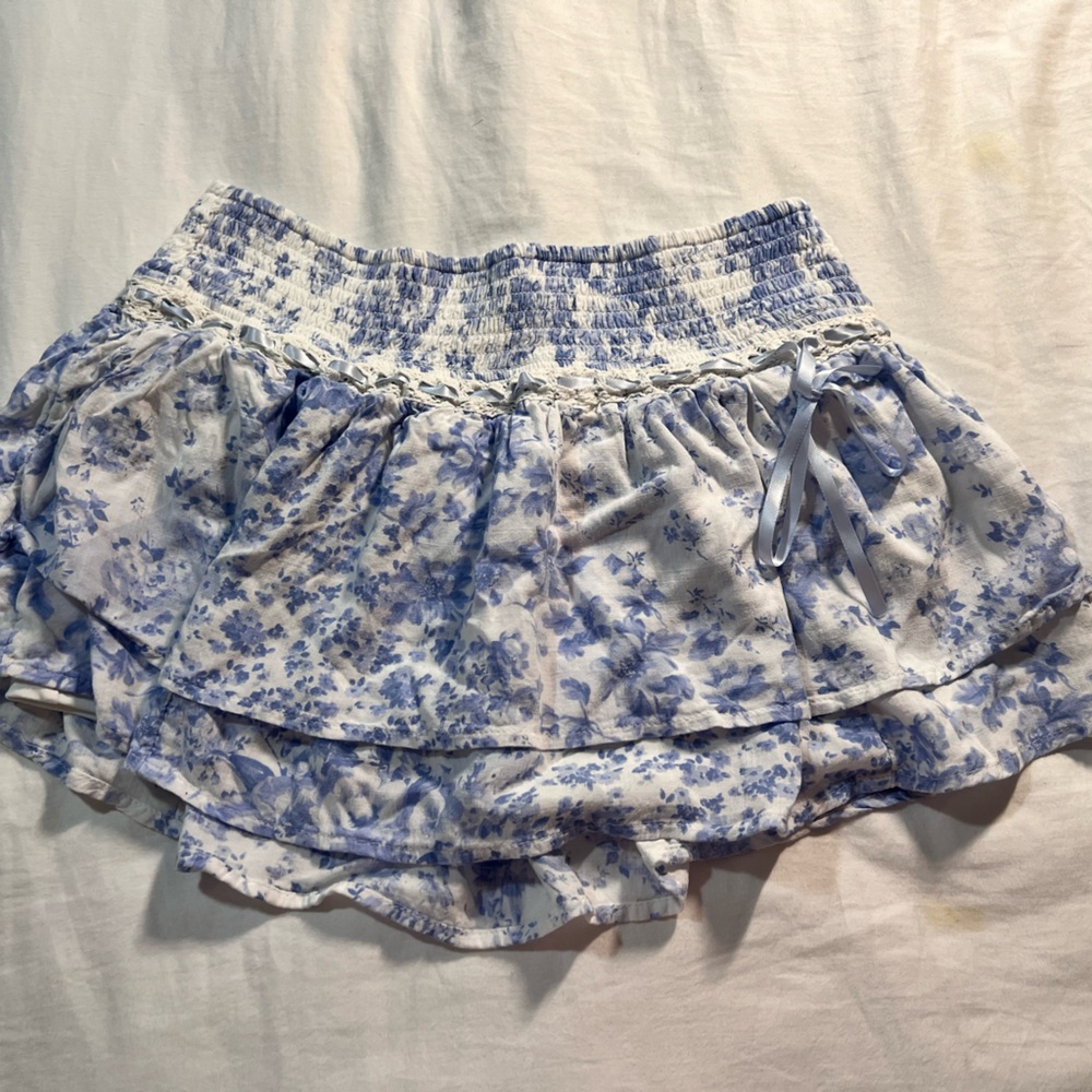 Hollister Blue and White Floral Mini Skirt